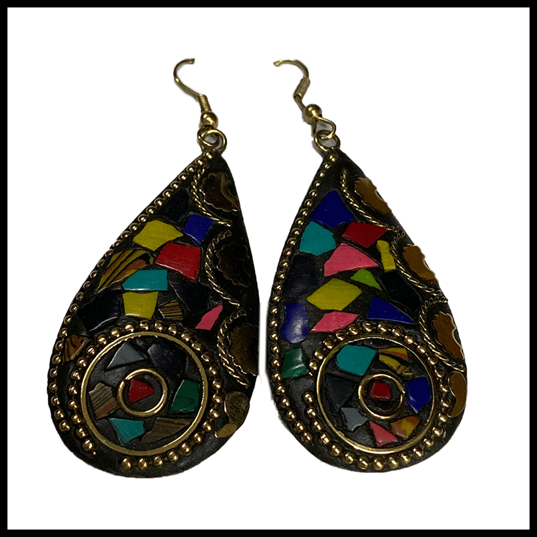 Elegant Handcrafted Ear rings – Sparkle with Timeless Style - Image 3