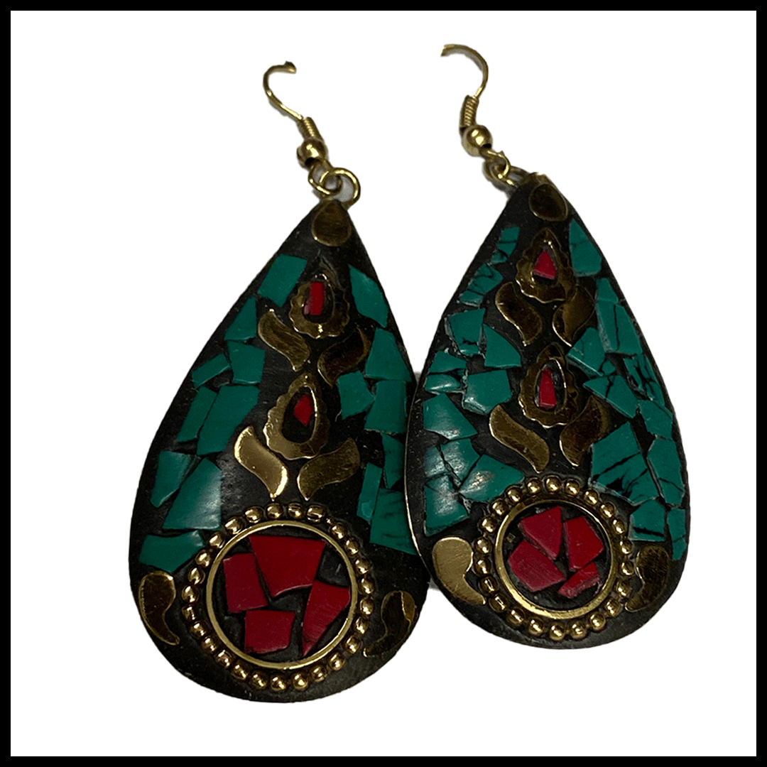 Elegant Handcrafted Ear rings – Sparkle with Timeless Style - Image 3