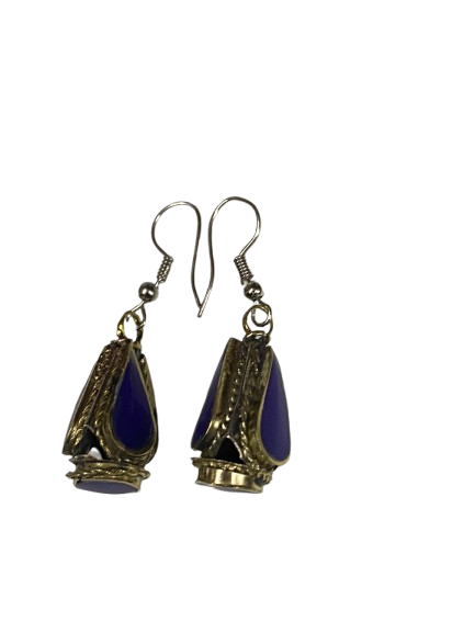 Elegant Handcrafted Ear rings – Sparkle with Timeless Style - Image 4