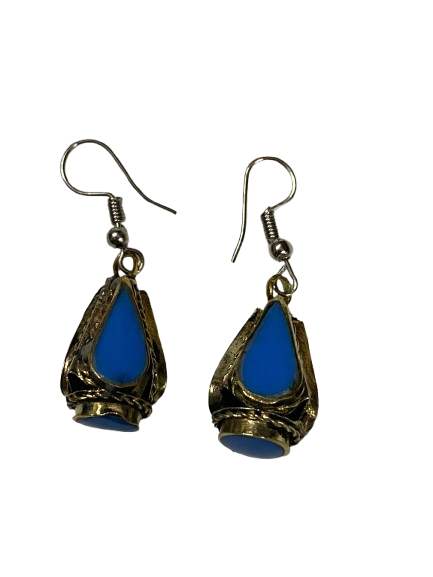 Elegant Handcrafted Ear rings – Sparkle with Timeless Style - Image 3