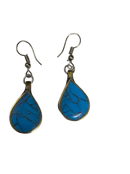 Elegant Handcrafted Ear rings – Sparkle with Timeless Style - Image 4