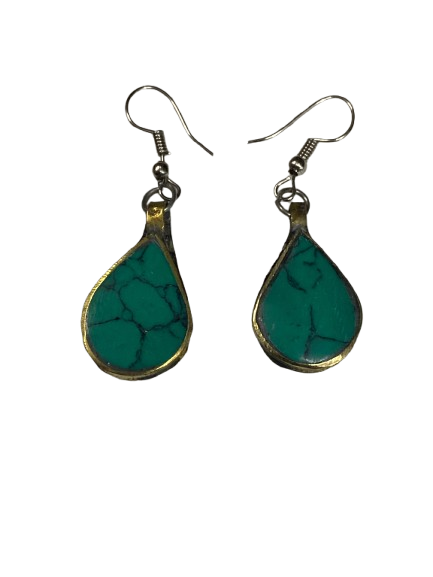 Elegant Handcrafted Ear rings – Sparkle with Timeless Style - Image 2