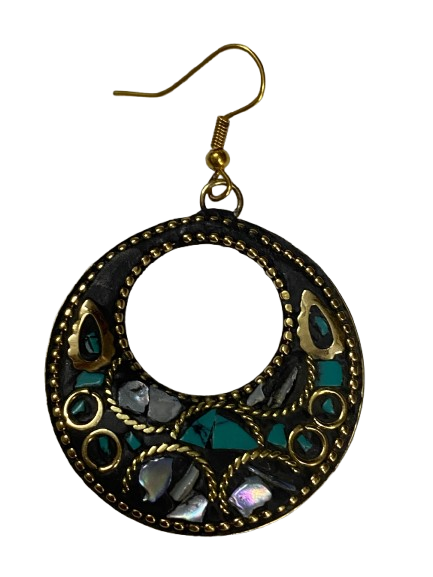 Elegant Handcrafted Ear rings – Sparkle with Timeless Style - Image 3