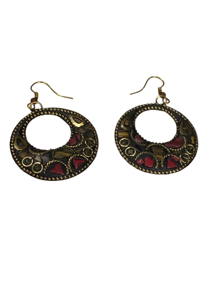 Elegant Handcrafted Ear rings – Sparkle with Timeless Style - Image 4