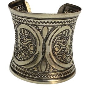 Elegant Cuff Bracelet – Timeless Style for Every Wrist