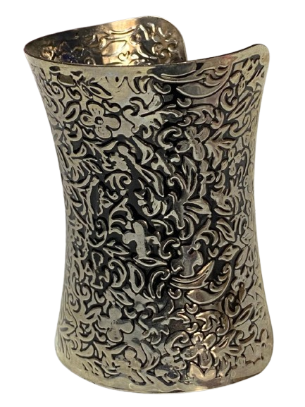 Elegant Cuff Bracelet – Timeless Style for Every Wrist - Image 3