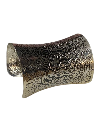 Elegant Cuff Bracelet – Timeless Style for Every Wrist - Image 5