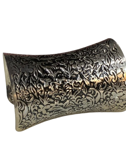 Elegant Cuff Bracelet – Timeless Style for Every Wrist - Image 7