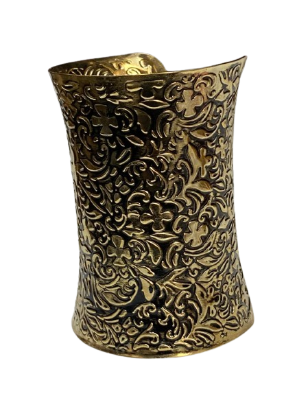 Elegant Cuff Bracelet – Timeless Style for Every Wrist - Image 2