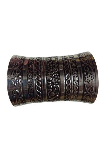 Elegant Cuff Bracelet – Timeless Style for Every Wrist - Image 3