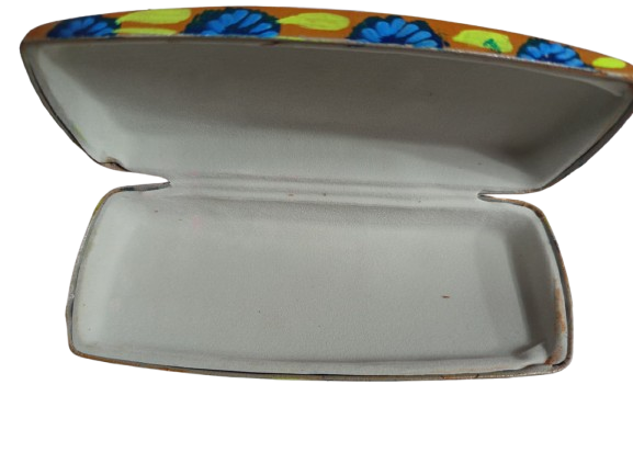 Bundi Glass Case Size: (L:16cm x W-6cm x H-3.5 cm) - Image 5