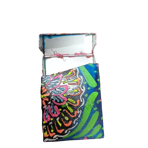 Colorful Truck Art Cigarette Case Stylish & Durable Holder - Image 4