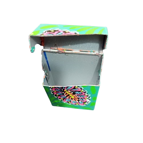 Colorful Truck Art Cigarette Case Stylish & Durable Holder - Image 6