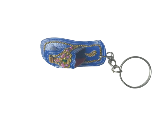Handmade kolapuri chappal keychain - Image 2