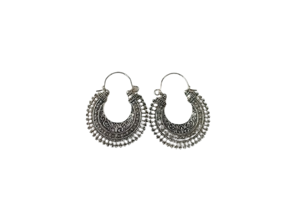 Elegant Handcrafted Ear rings – Sparkle with Timeless Style - Image 6