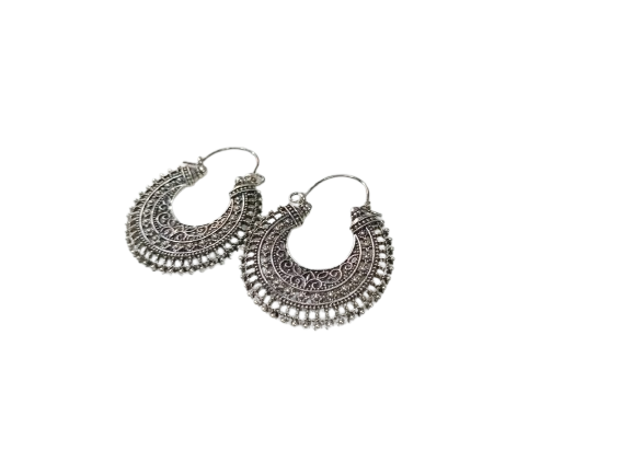 Elegant Handcrafted Ear rings – Sparkle with Timeless Style - Image 4