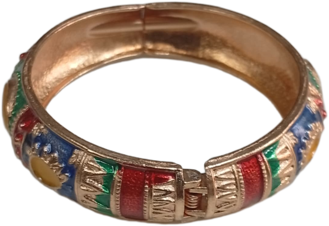 Stylish Ethnic Cuff Bracelet Classic Handmade Accessory - Image 3