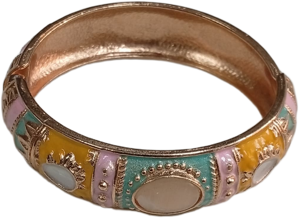Stylish Ethnic Cuff Bracelet Classic Handmade Accessory - Image 2
