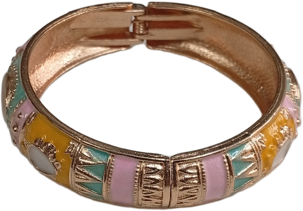 Stylish Ethnic Cuff Bracelet Classic Handmade Accessory - Image 3