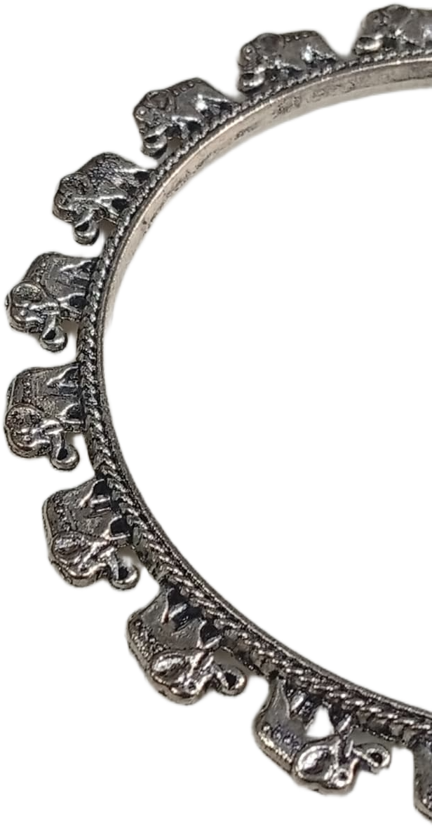 Stylish Ethnic Cuff Bracelet Classic Handmade Accessory - Image 4