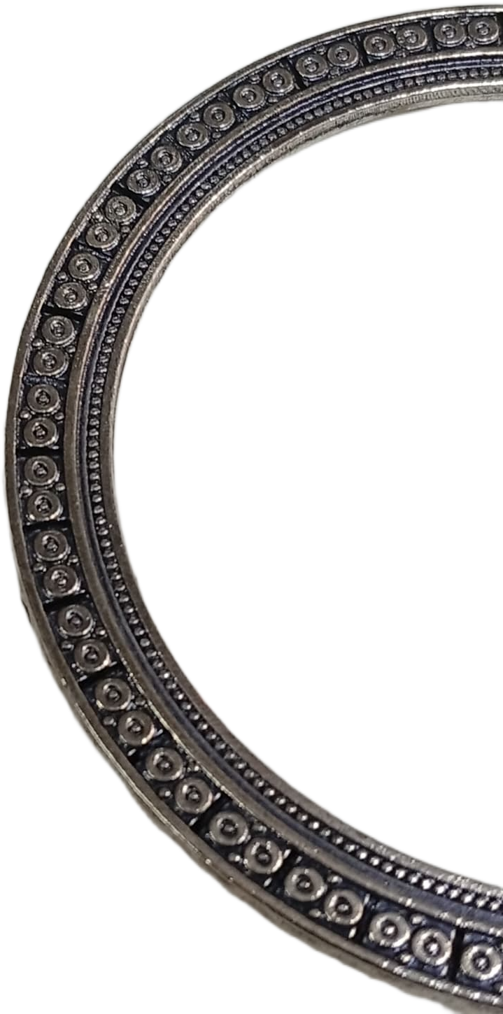 Stylish Ethnic Cuff Bracelet Classic Handmade Accessory - Image 3