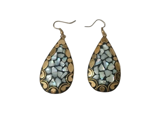 Vintage Pearl Drop Jhumka Earrings – Traditional Statement Jewelry - Image 2