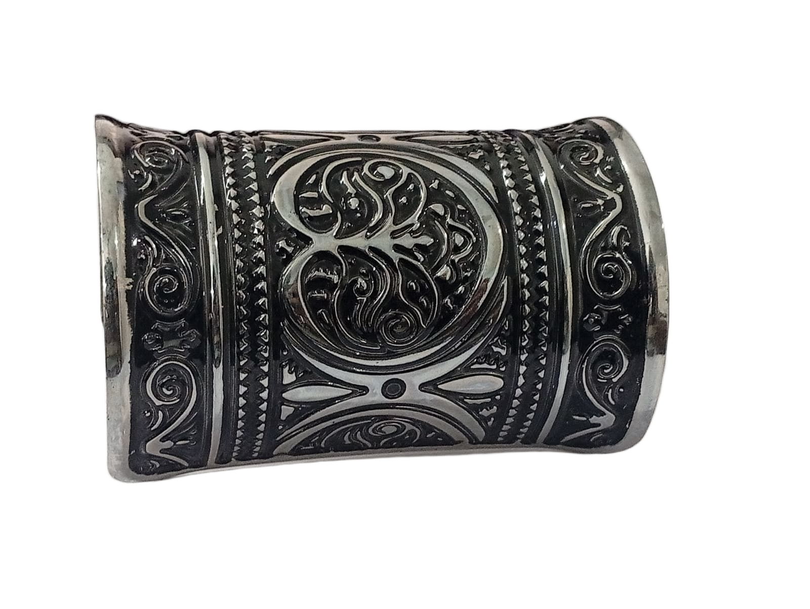 Elegant Cuff Bracelet – Timeless Style for Every wrist - Image 2