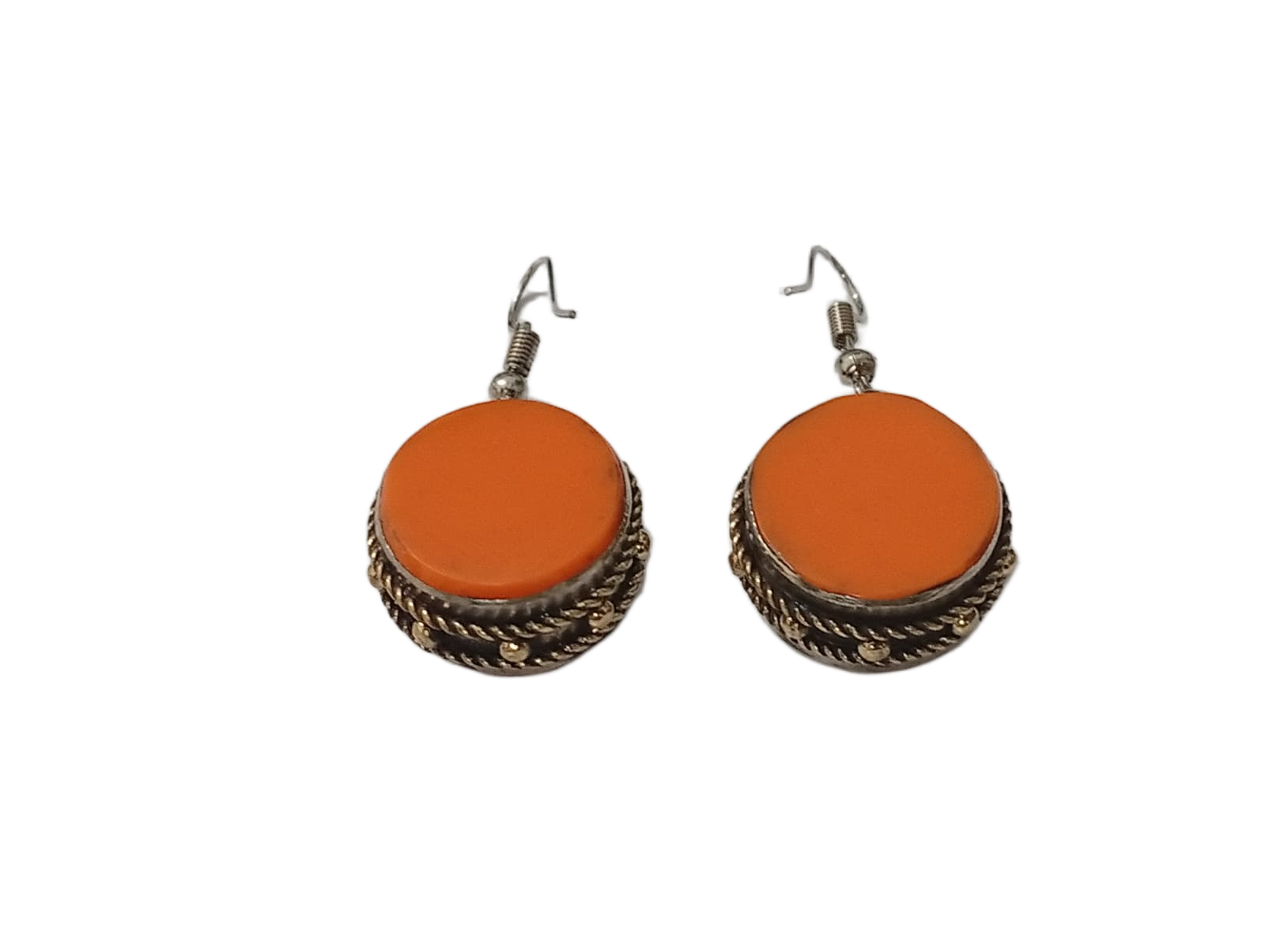 Elegant Handcrafted Ear rings – Sparkle with Timeless Style - Image 4