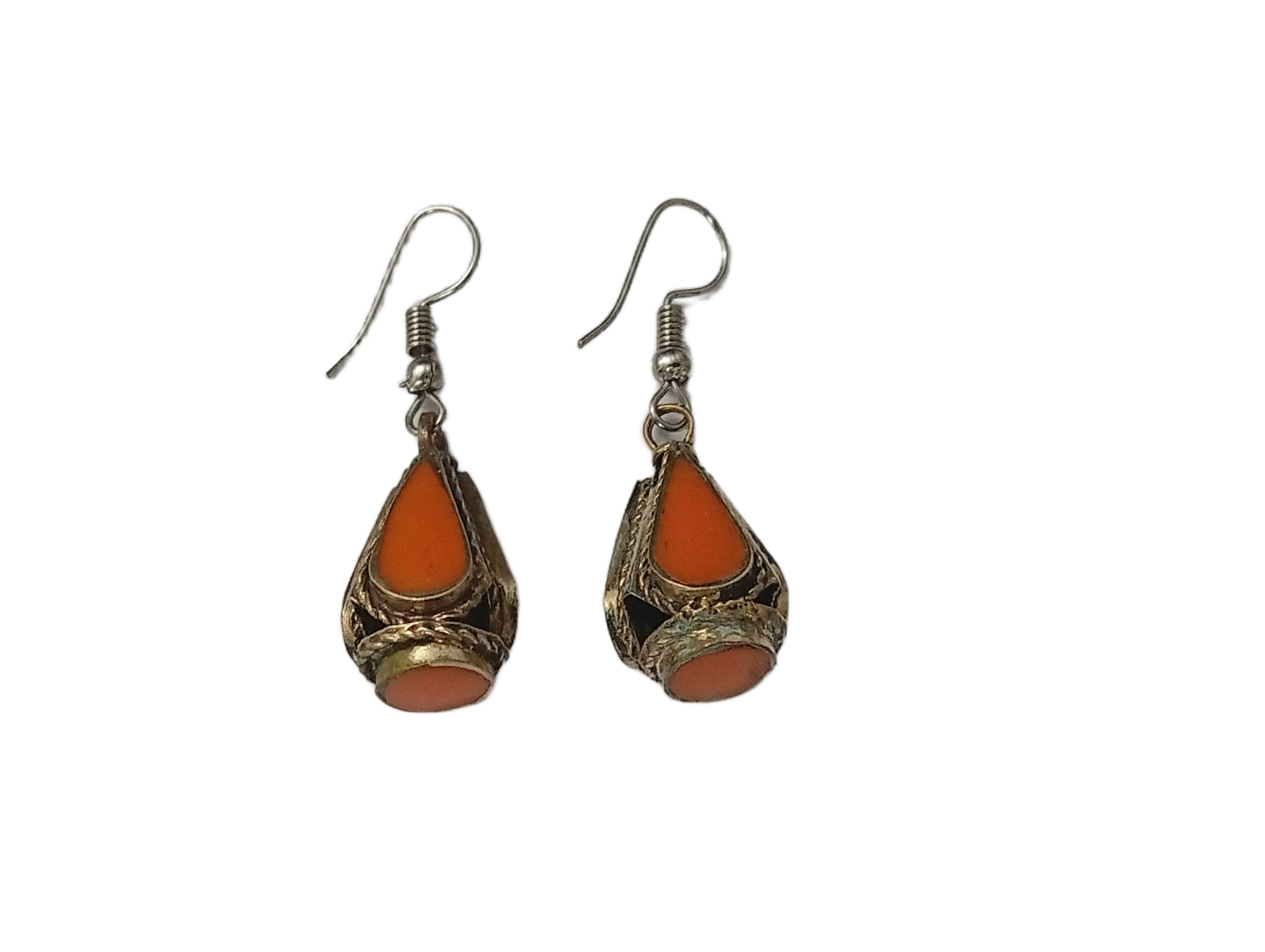 Elegant Handcrafted Ear rings – Sparkle with Timeless Style - Image 4