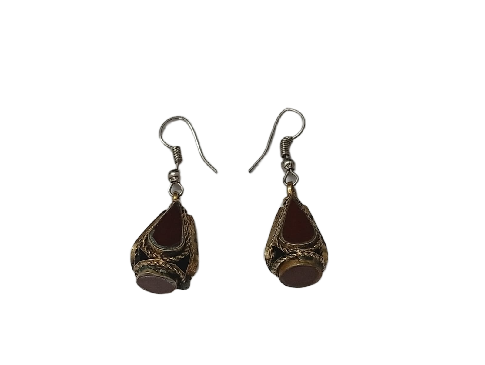 Elegant Handcrafted Ear rings – Sparkle with Timeless Style - Image 4